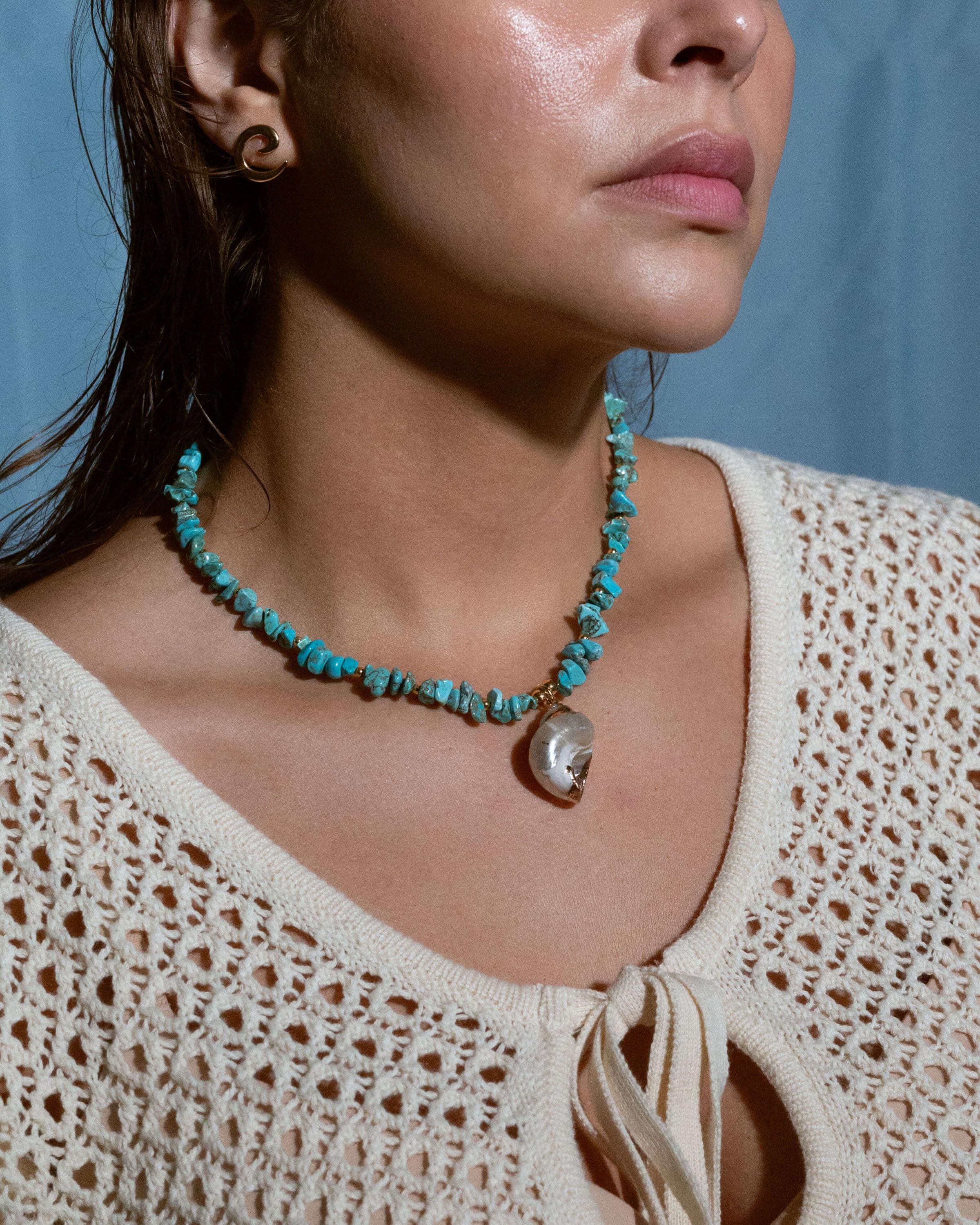 Turquoise gemstone chip beaded necklace with natural shell pendant dipped in gold, handmade coastal summer jewelry for women, ocean-inspired beach accessory