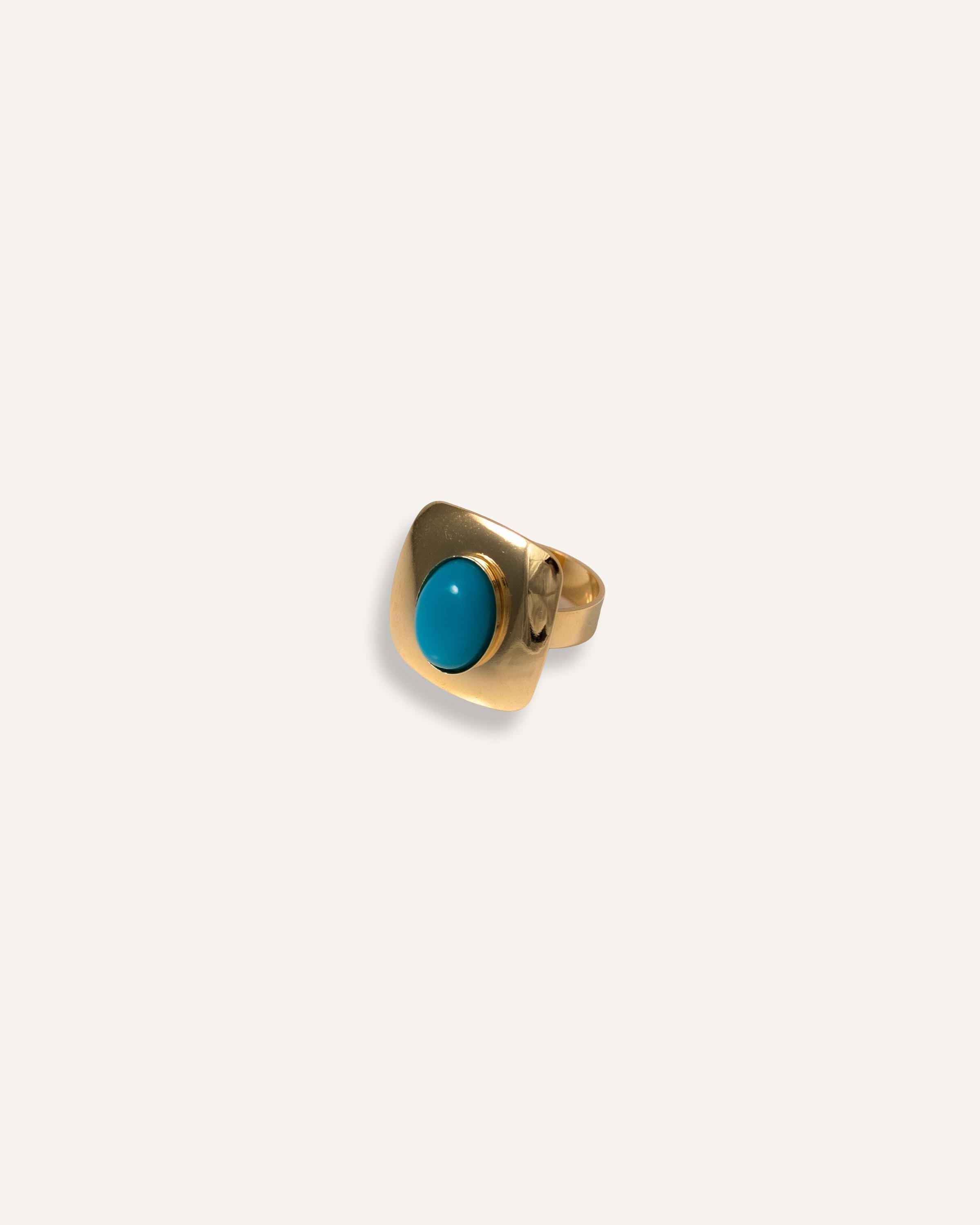Statement Ring gold plated – Bold Turquoise Oval Adjustable Ring | Retro Style by Loon Concept
