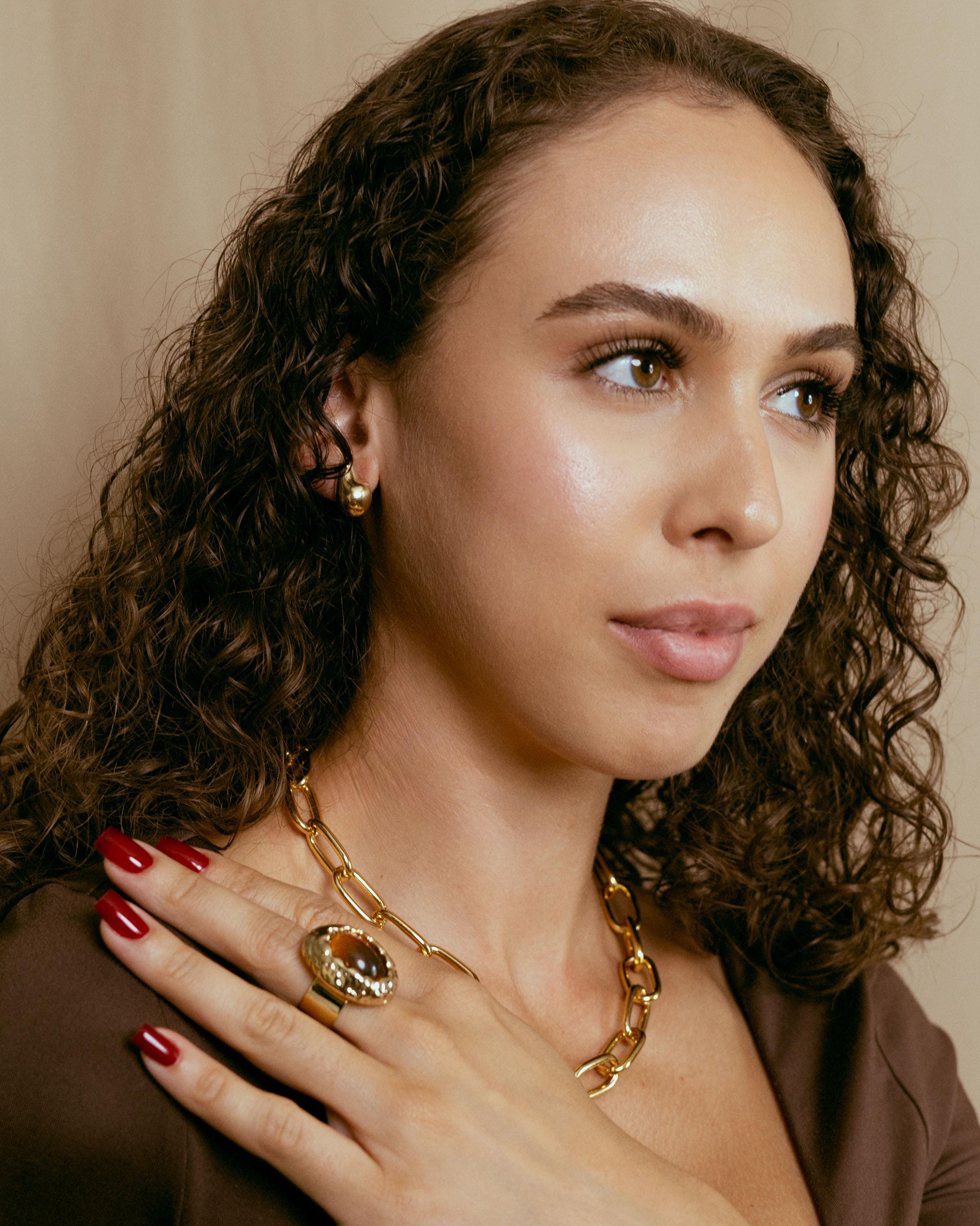 Statement Ring gold plated – Textured Chunky Adjustable Ring with Amber-Toned Gemstone | by Loon Concept