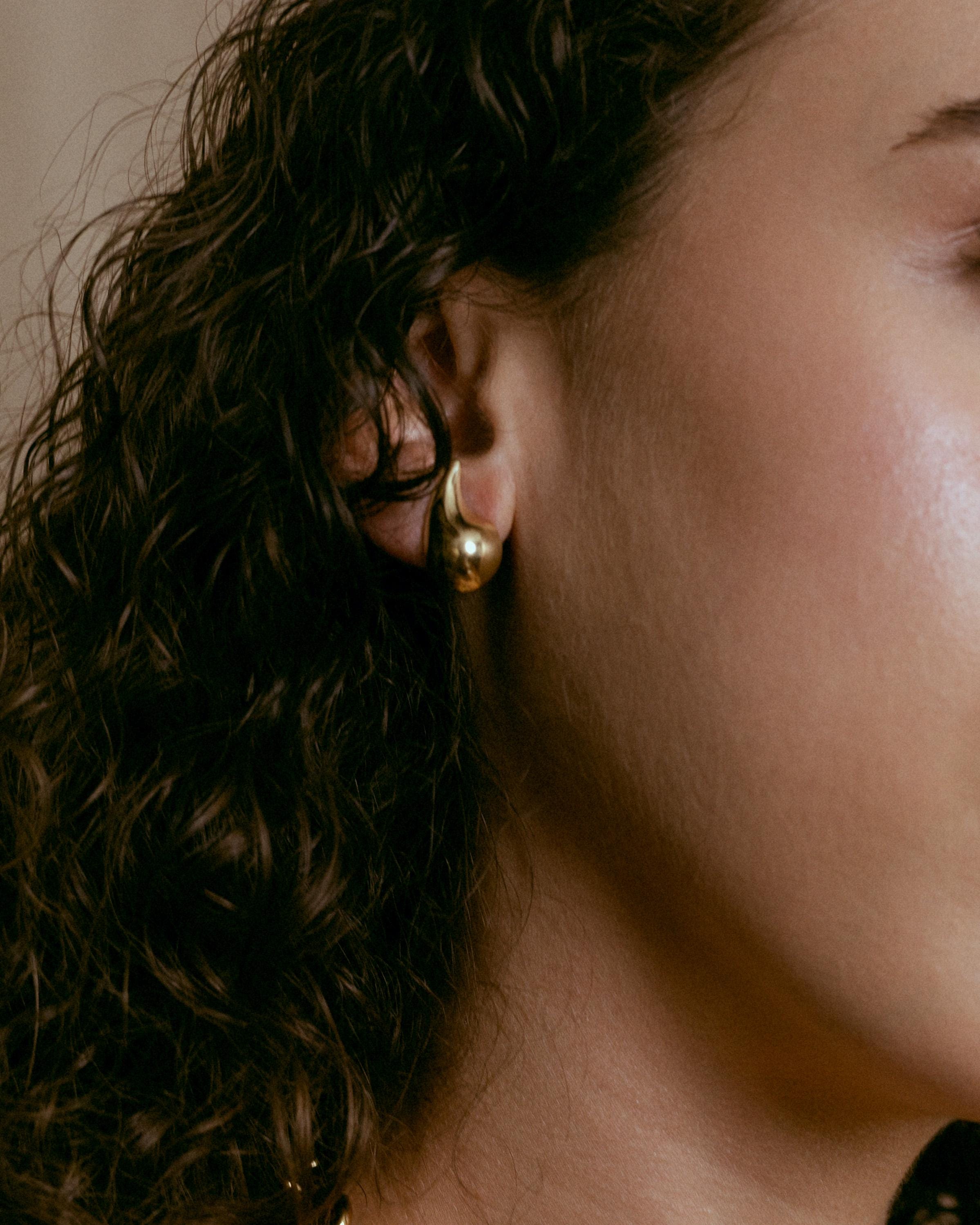 Teardrop Earrings gold plated – Chunky Dome Drop Earrings | Minimalist Statement Jewelry by Loon Concept