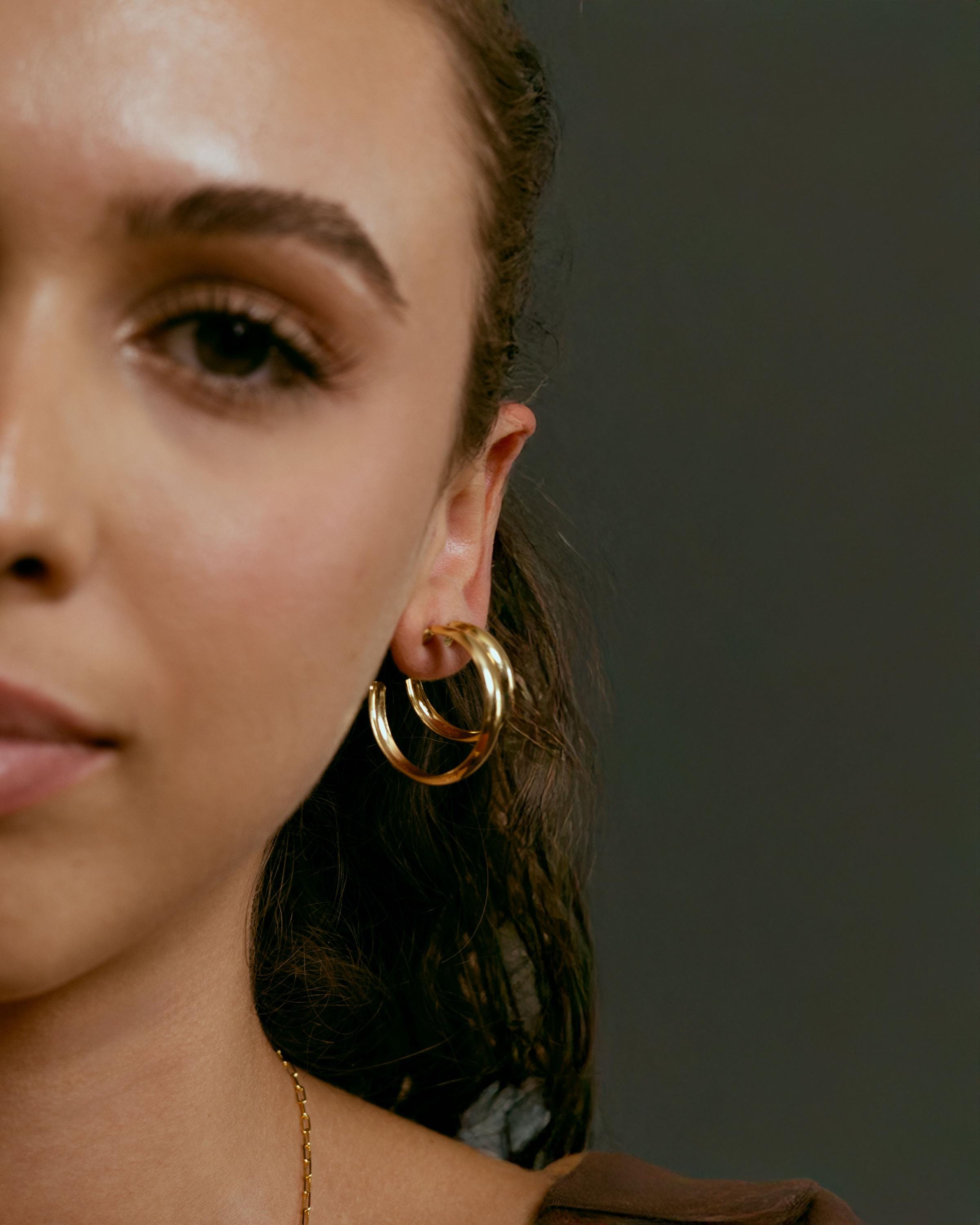 Double Hoop Earrings gold plated – Classic Chunky Hoops | Modern Everyday Jewelry by Loon Concept