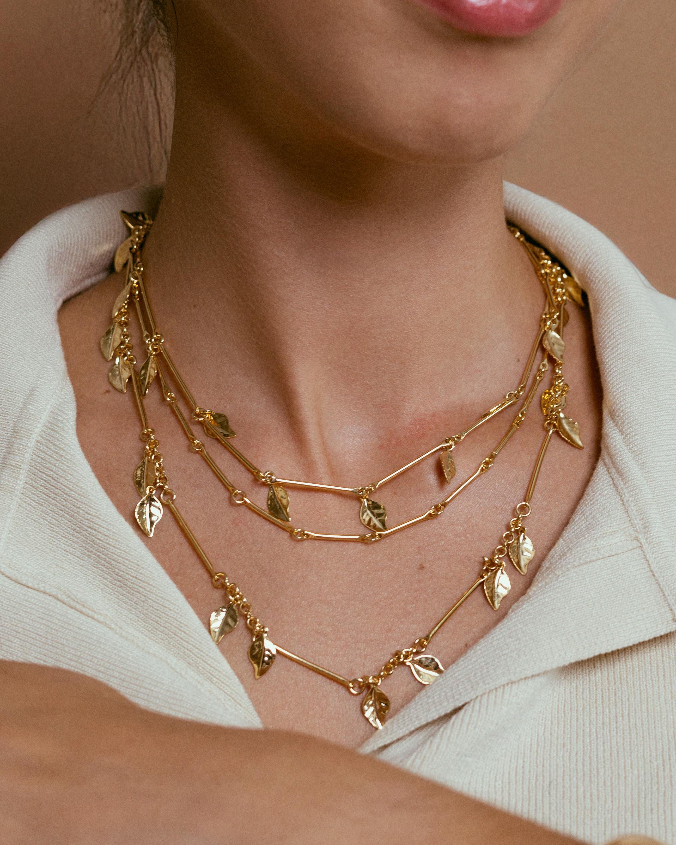 Leaf Charm Necklace gold plated – Layered Chain Necklace | Nature Inspired Jewelry by Loon Concept