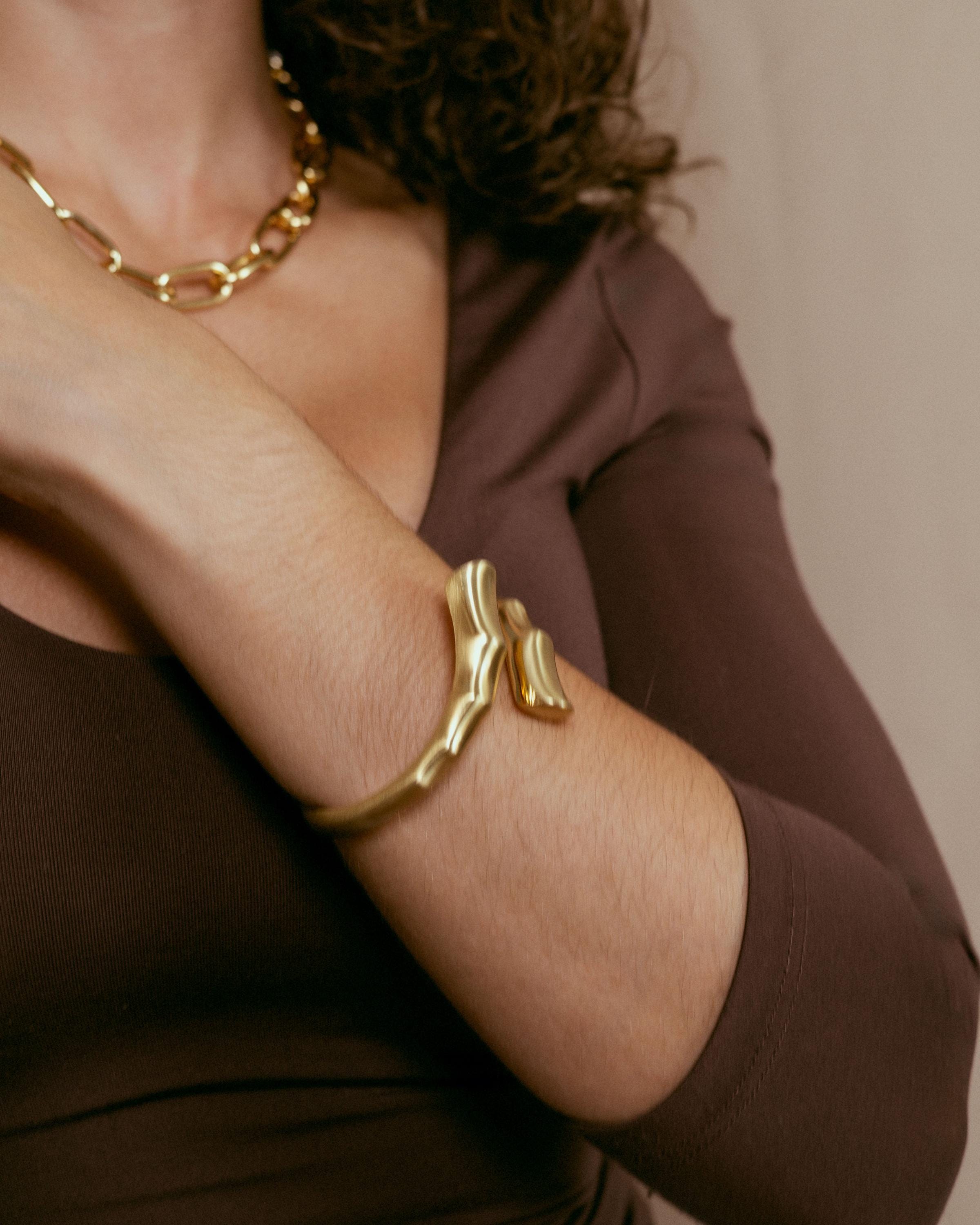 Cuff Bracelet gold plated – Sculptural Bamboo-Inspired Bangle | Bold Modern Statement Jewelry by Loon Concept
