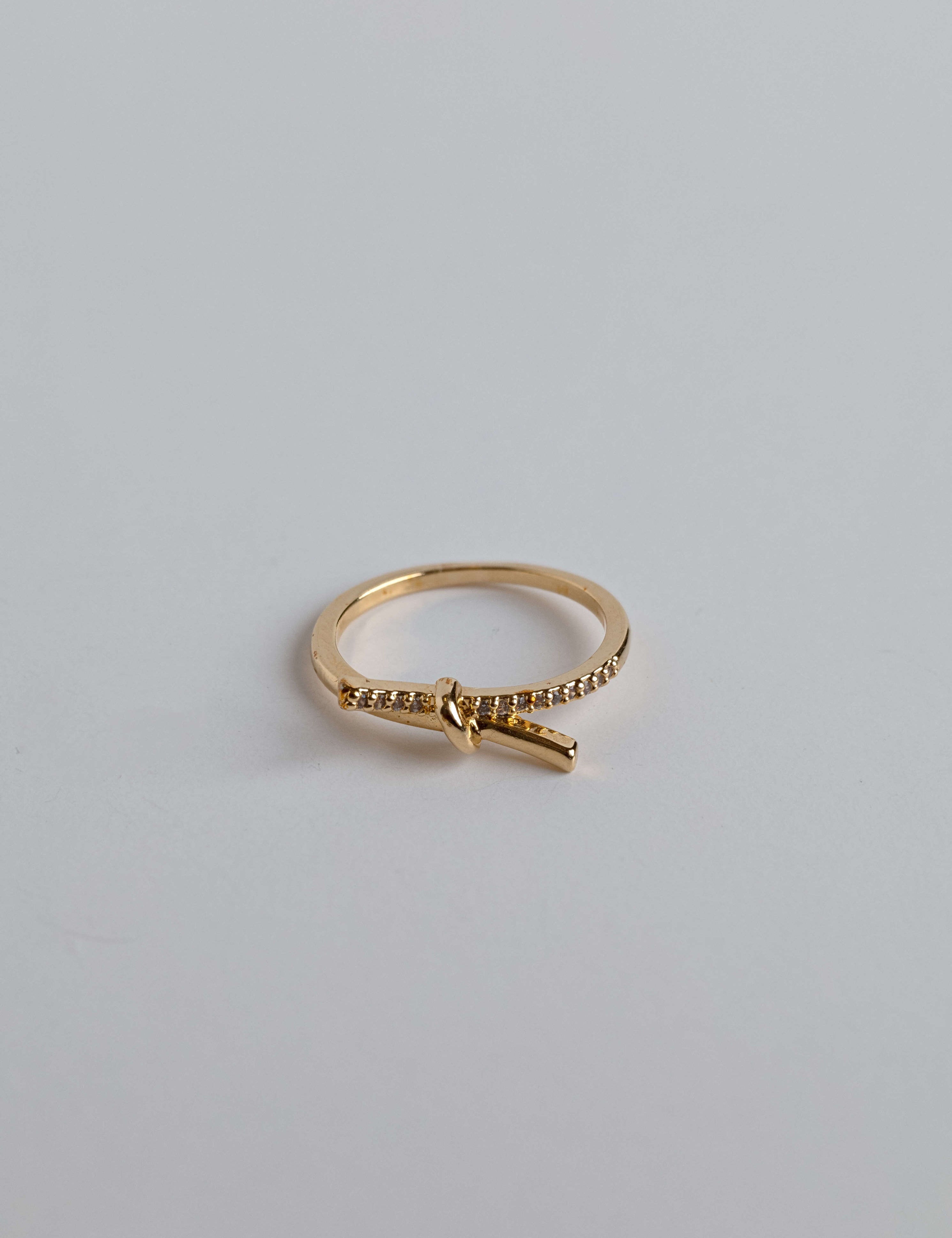 Lisbon ring with adjustable rings jewelry and dainty diamond ring, a timeless and chic accessory.