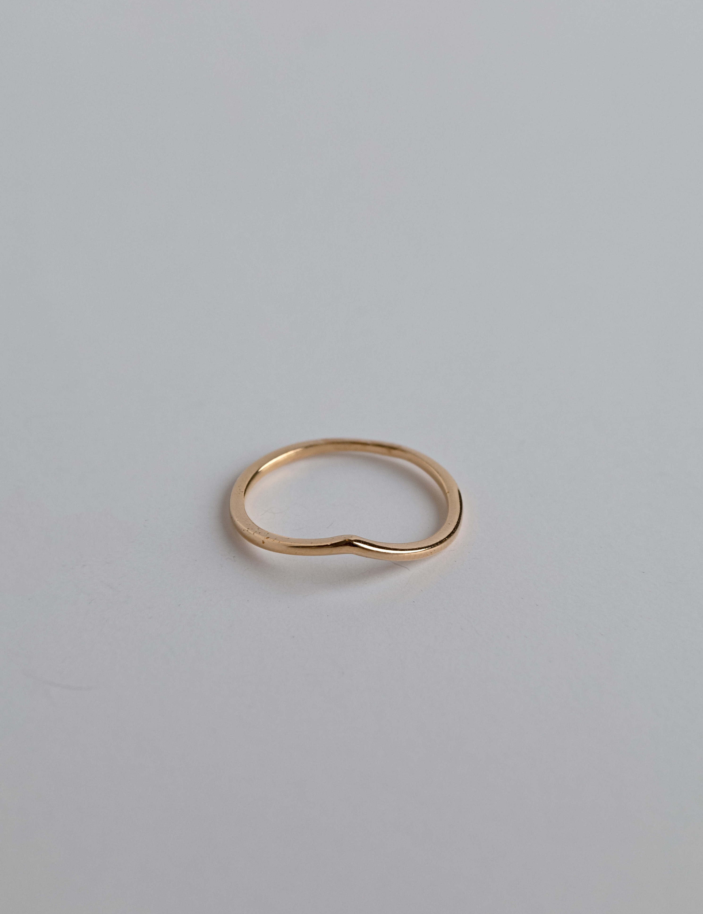 Jakarta ring with adjustable rings jewelry and dainty diamond ring, a timeless and chic accessory.