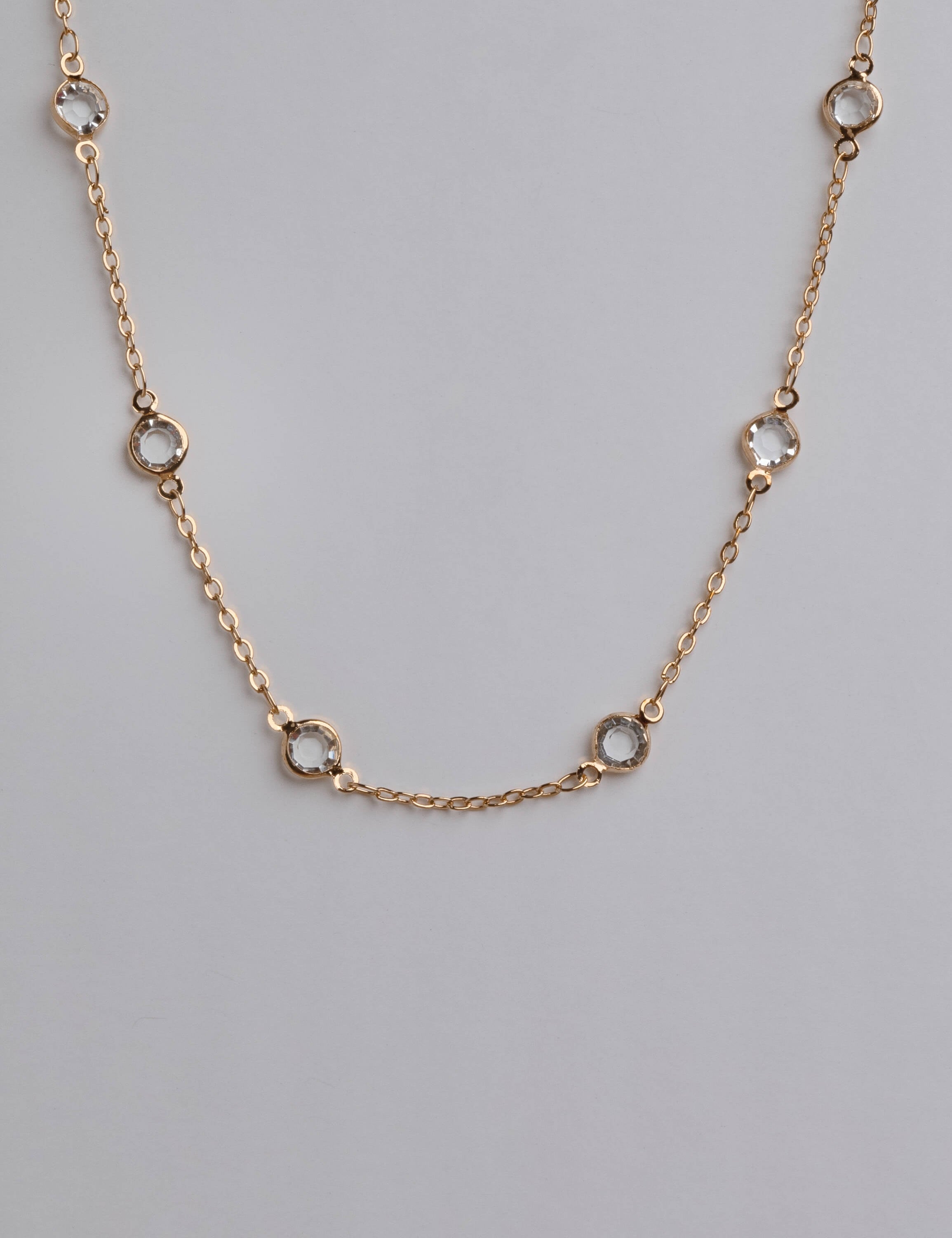 Búzios necklace with silver pendants for chains and dainty gold jewelry, a timeless and chic accessory.